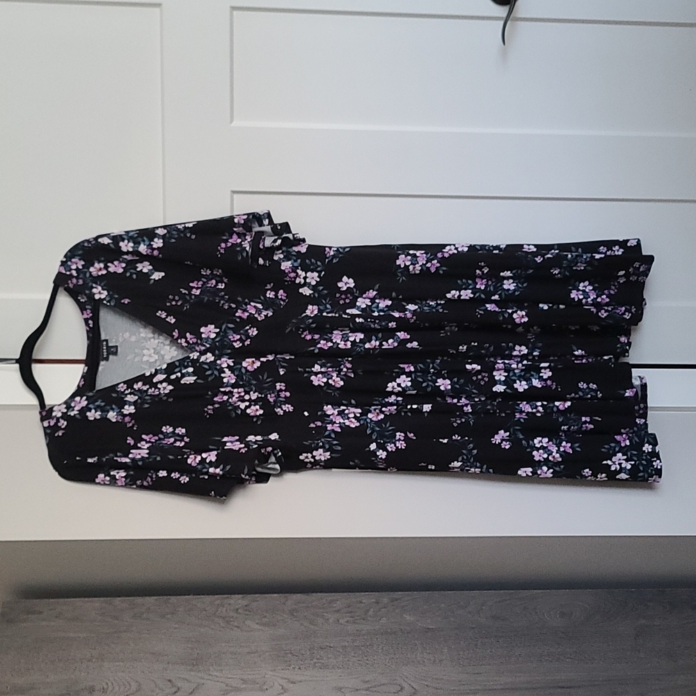 Torrid Black Floral V-Neck Dress - Size 3